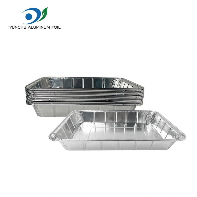 Nagy grillezett halak elvihető ezüst alumínium fólia tartályok