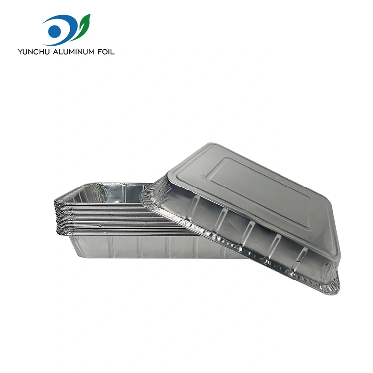 Nagy grillezett halak elvihető ezüst alumínium fólia tartályok