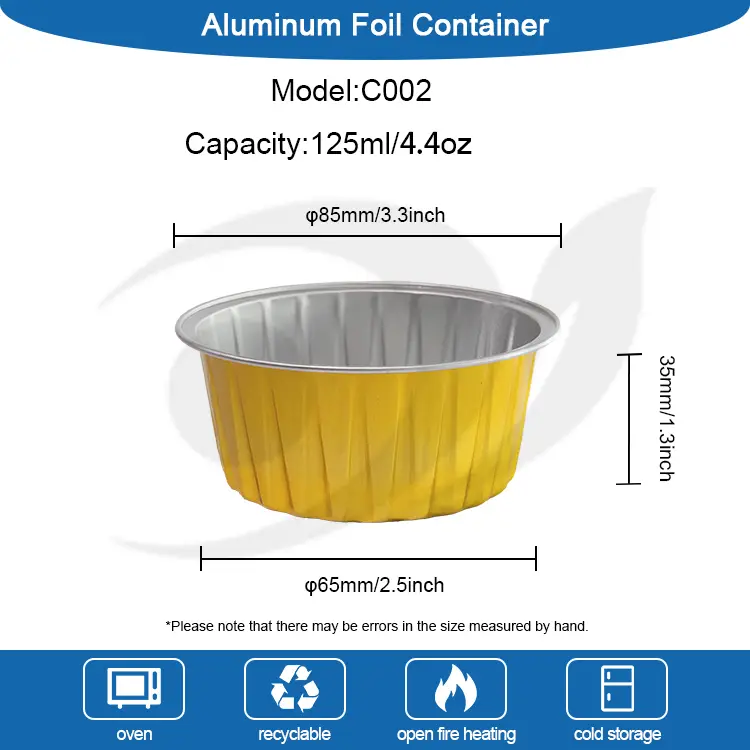 Kerek sült sütemények sima falak alumínium fólia edények
